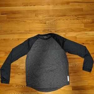 American Eagle Men's Athletic Shirt. Large.